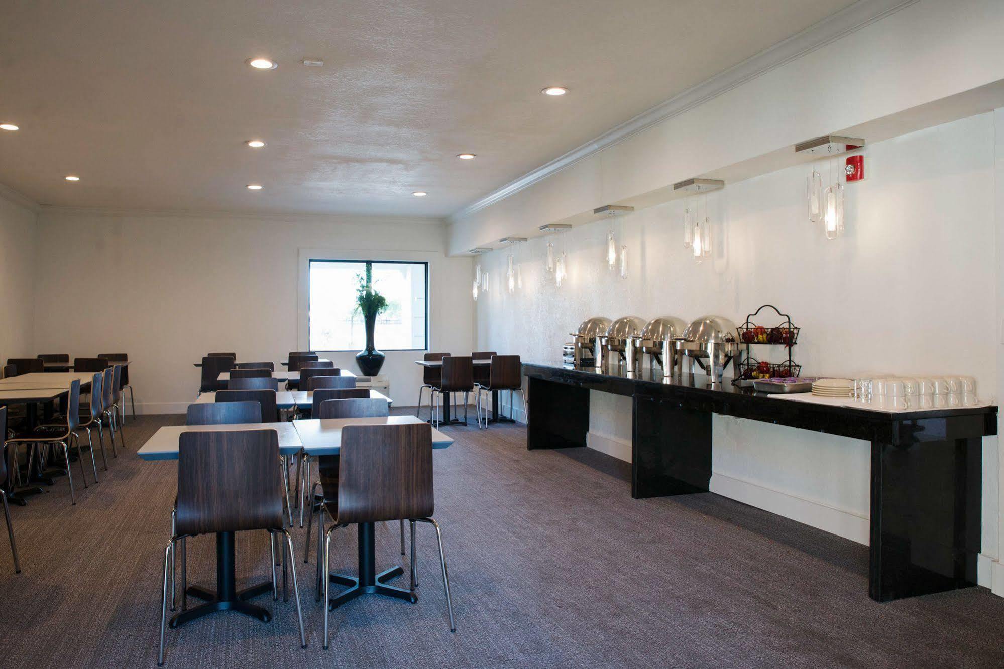 The West Wing Boutique Hotel Tampa Exterior photo